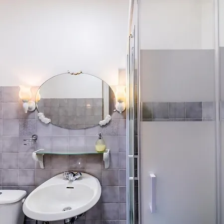 Apartment Le Riviera ~ Jardin ~ Parking ~ Climatisation *