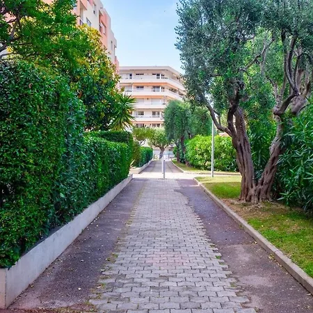 Le Riviera ~ Jardin ~ Parking ~ Climatisation * Cagnes-sur-Mer
