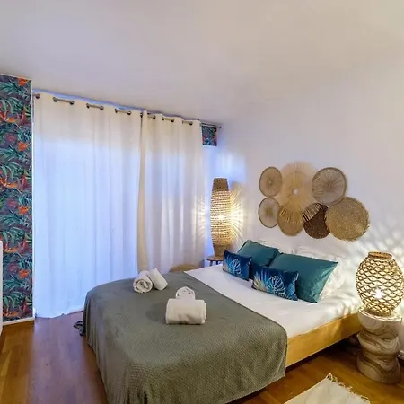 Apartment Le Riviera ~ Jardin ~ Parking ~ Climatisation *